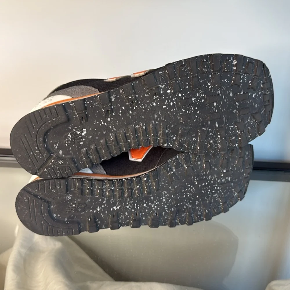 Classic Men’s 515 New Balance Sneakers - Picture 6 of 6